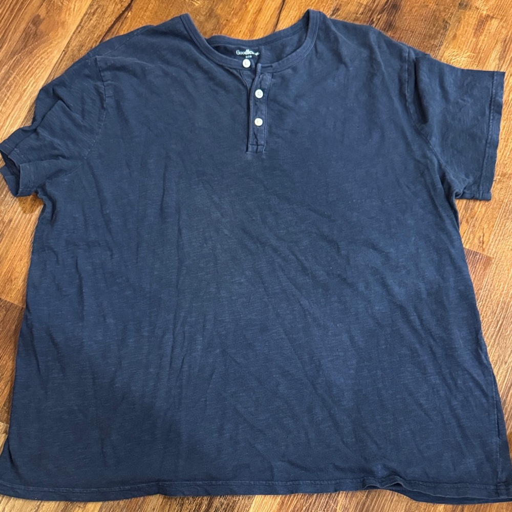 Goodfellow & Co Vintage Navy Short Sleeve Henley